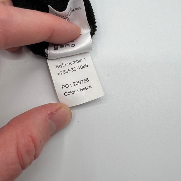 PAIGE Rochelle Knit V-neck T-shirt - Medium - Picture 7 of 7